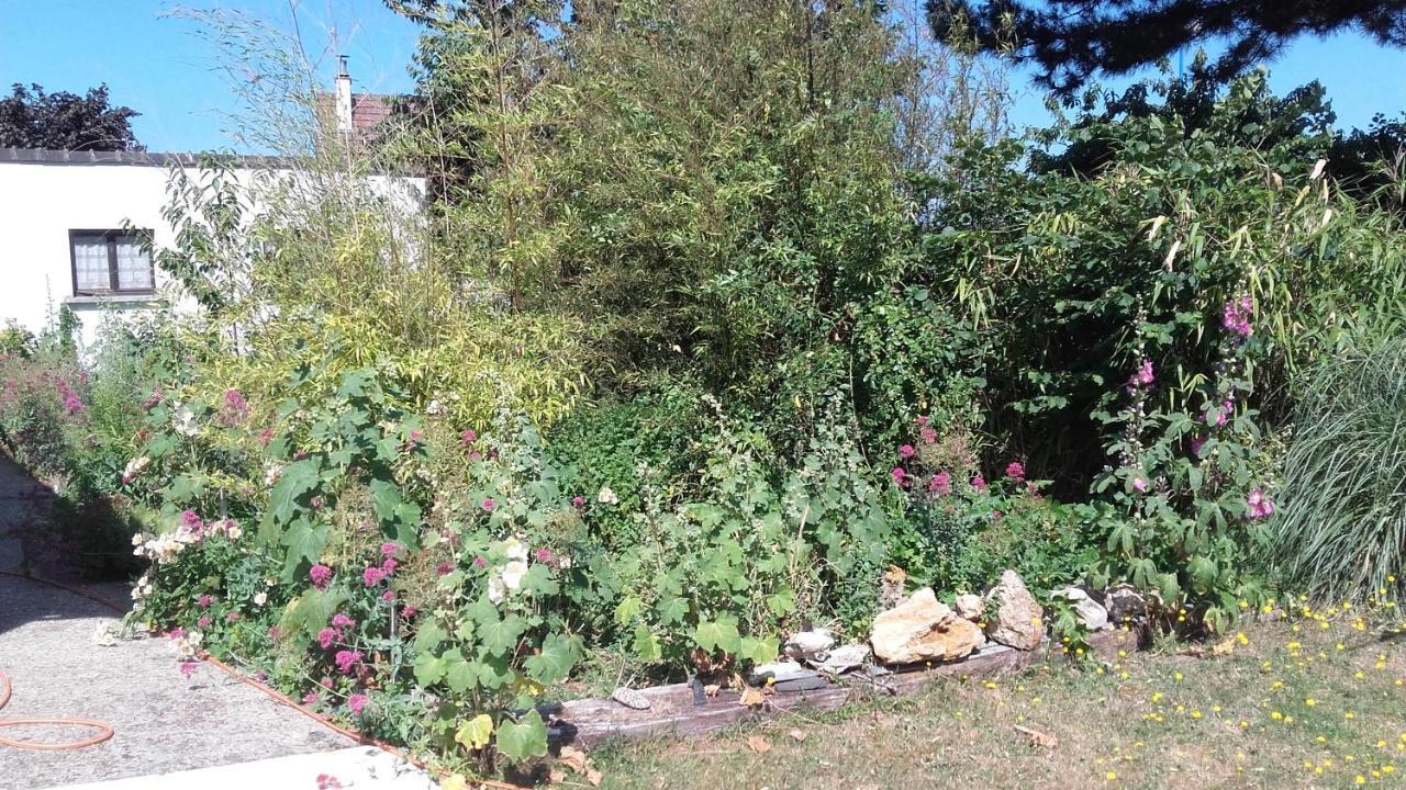 Chambres Du Jardin Fleuri Saint-Aubin-lès-Elbeuf Exterior foto